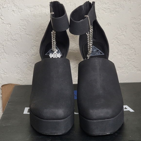 Disturbia witchy heels - Picture 2 of 4